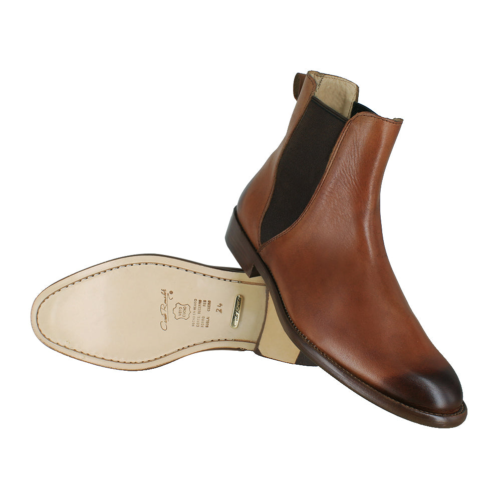 Botas dama, Botas suela cuero, Bota Chelsea, Bota sin agujeta, Bota piel, Becerro, Suave, Cómoda, Elegante, Urbana, Casual, Dama, Mujer, Acabado a mano, Forro res, Bota con Resorte, Bota vestir, Bota