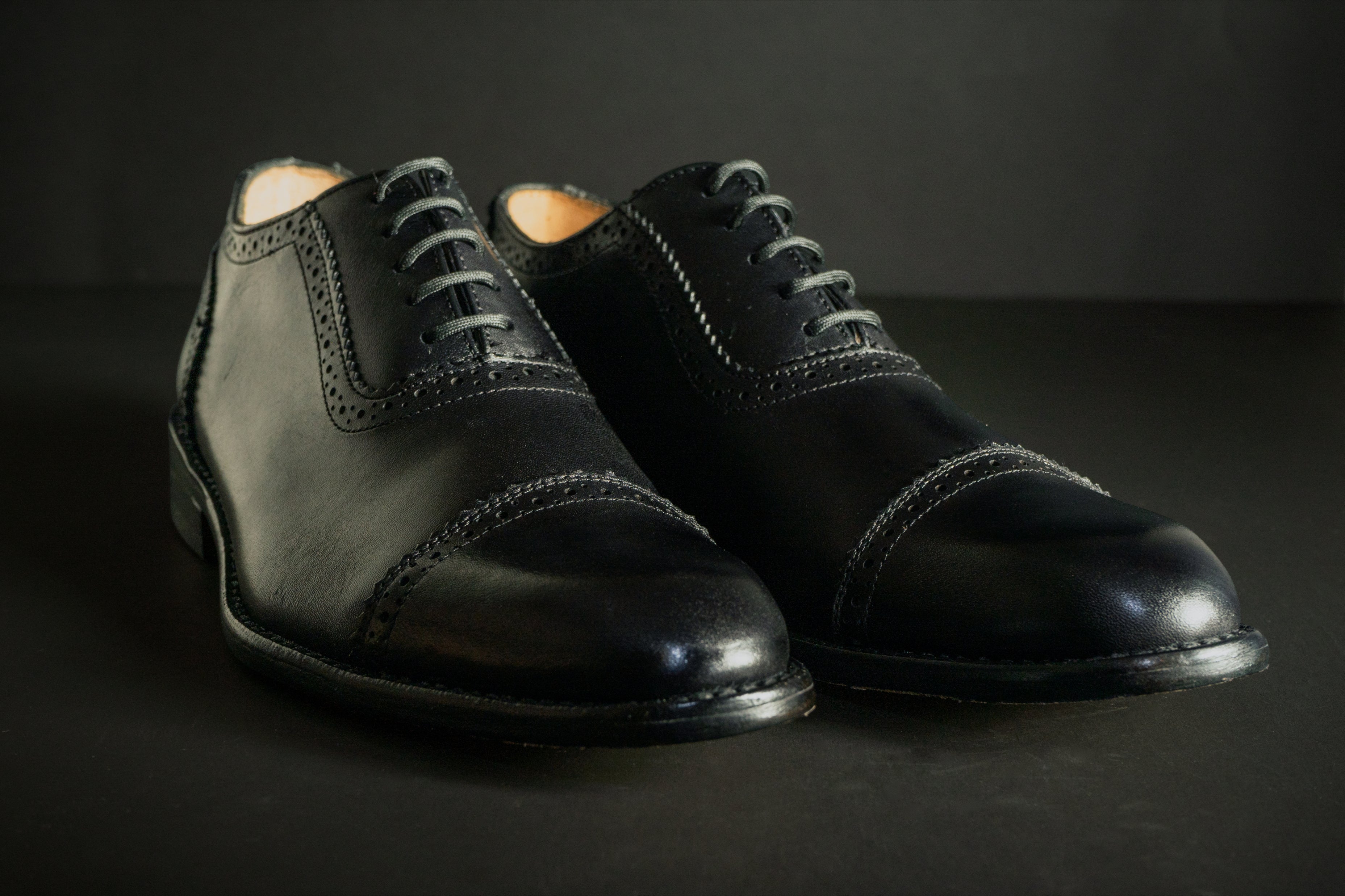 Zapato caballero, Zapatos suela cuero, Oxford, Zapato Agujeta, Zapato piel, Becerro, Cómodo, Elegante, Hombre, Oxford clásico, Zapato cap toe, Zapato vestir, Acabado a mano, Forro res